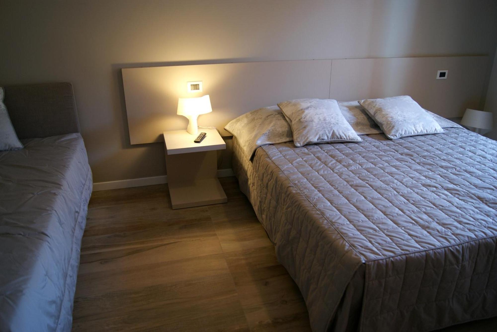 Daman Rooms & Breakfast Barzago Chambre photo
