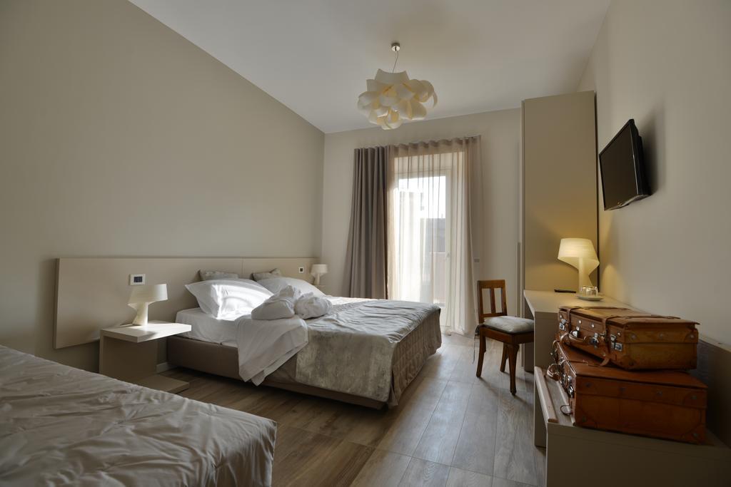 Daman Rooms & Breakfast Barzago Chambre photo