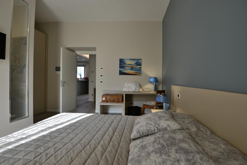 Daman Rooms & Breakfast Barzago Chambre photo