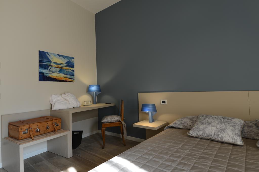 Daman Rooms & Breakfast Barzago Chambre photo